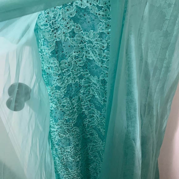 Aqua blue prom dress - Picture 4 of 7